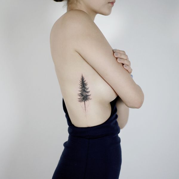 Biểu tượng của sức mạnh và tài lộc được thể hiện qua tatoo cây  Tattoo Gà